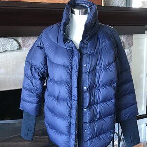 'Mountain Hardwear' Puffy Blue Down Jacket - Size Large